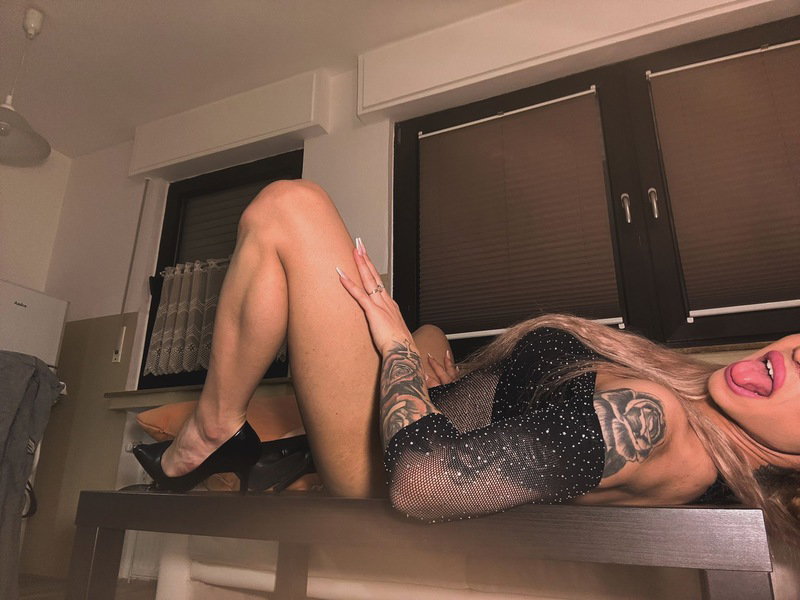 TS EMANUELA - Besuchbar & Haus&Hotelbesuche - photo 2