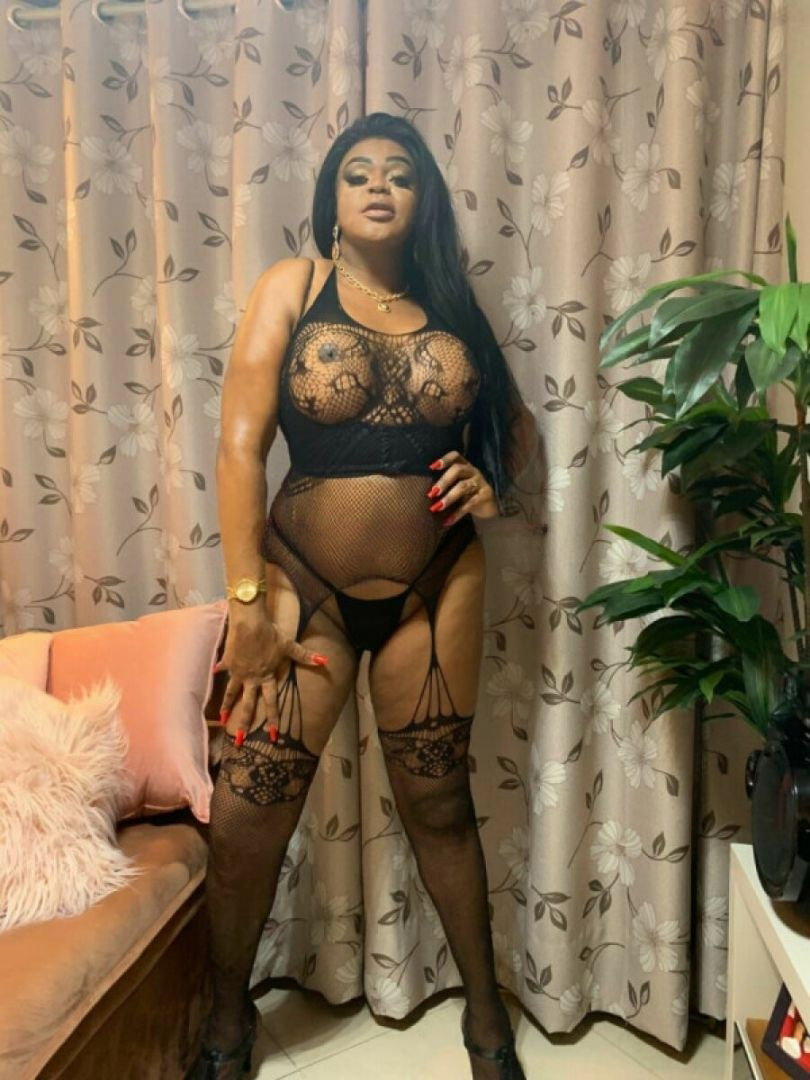 Riana BLACKCOCK - foto 3