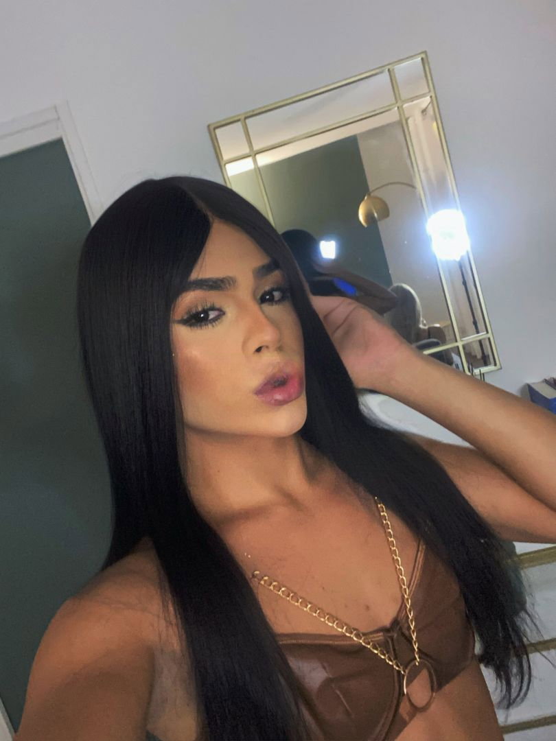 Lara ferrari - photo 11
