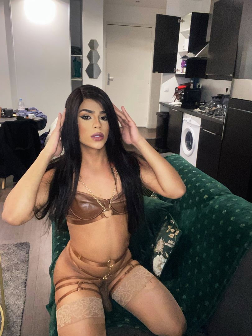 Lara ferrari - photo 4